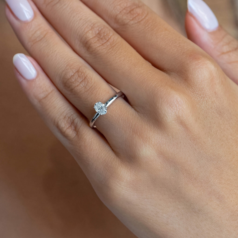 0.40 Karat Oval Pırlanta İnce Halkalı Tektaş Yüzük | E Renk | HRD