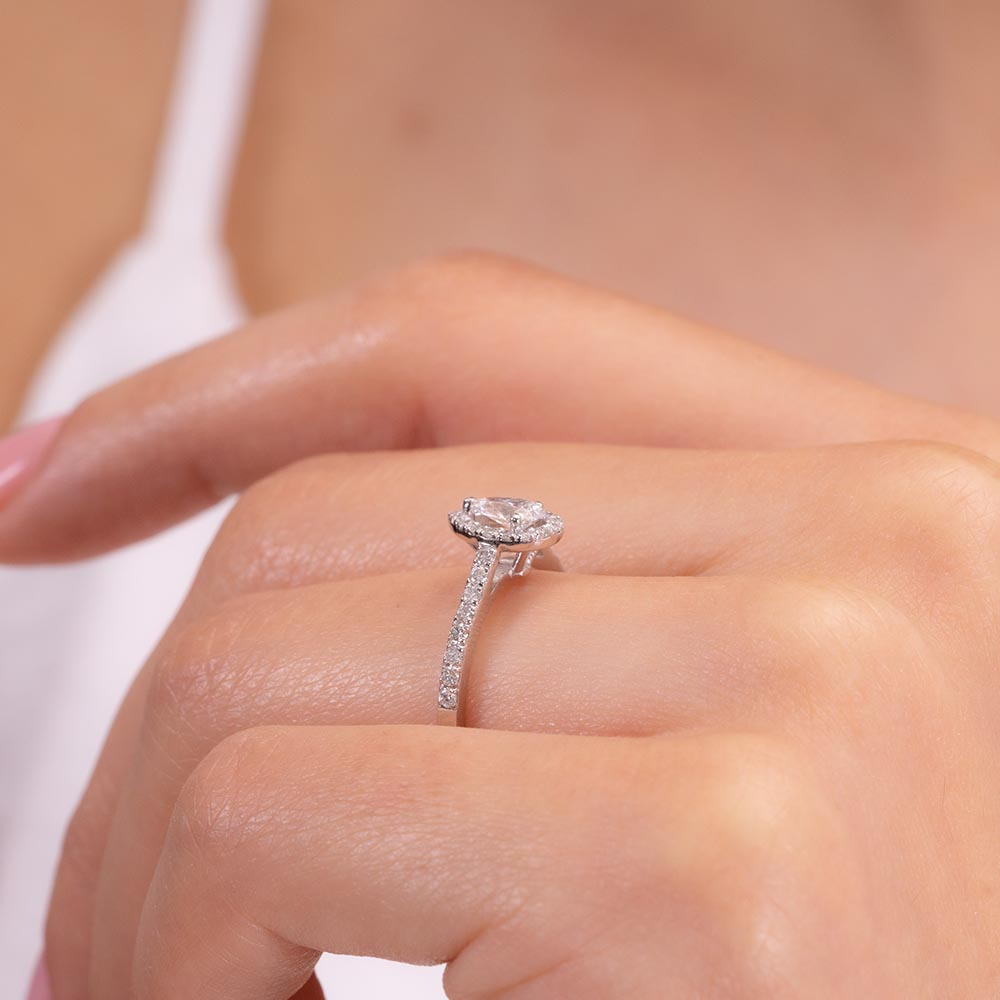 0.60 Karat F Renk Damla Pırlanta Tektaş Yüzük