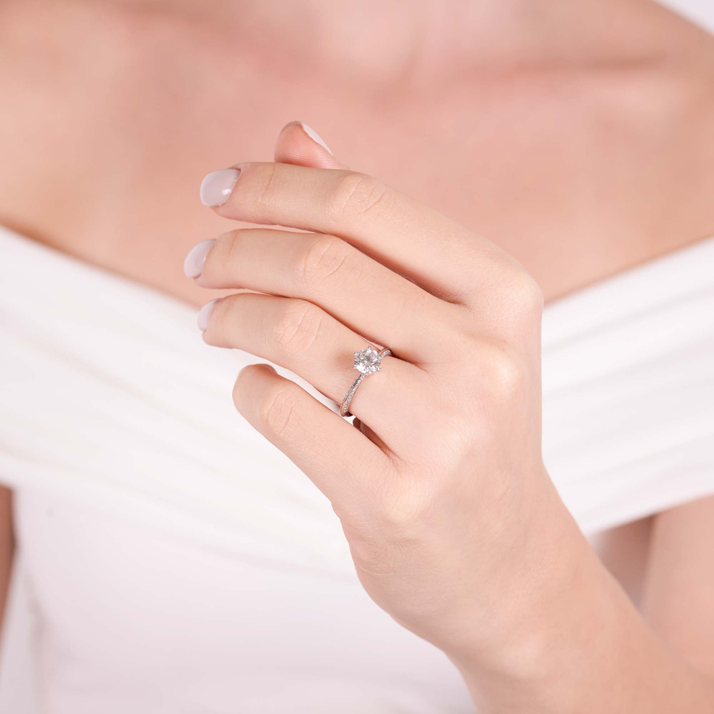 1.16 ct Pırlanta Yan Taşlı 6 Tırnak Tektaş Yüzük | G Renk | HRD