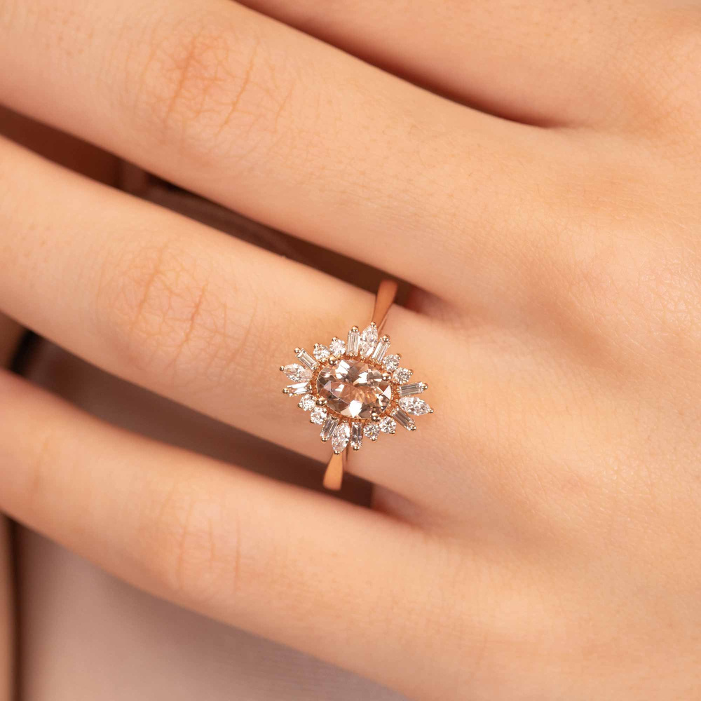 Oval Kesim Morganite ve Pırlanta Vintage Yüzük