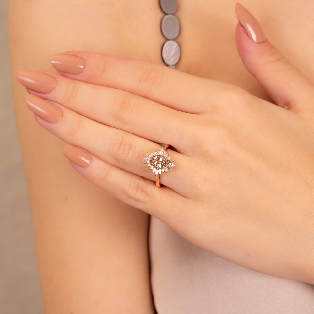 Oval Kesim Morganite ve Pırlanta Vintage Yüzük