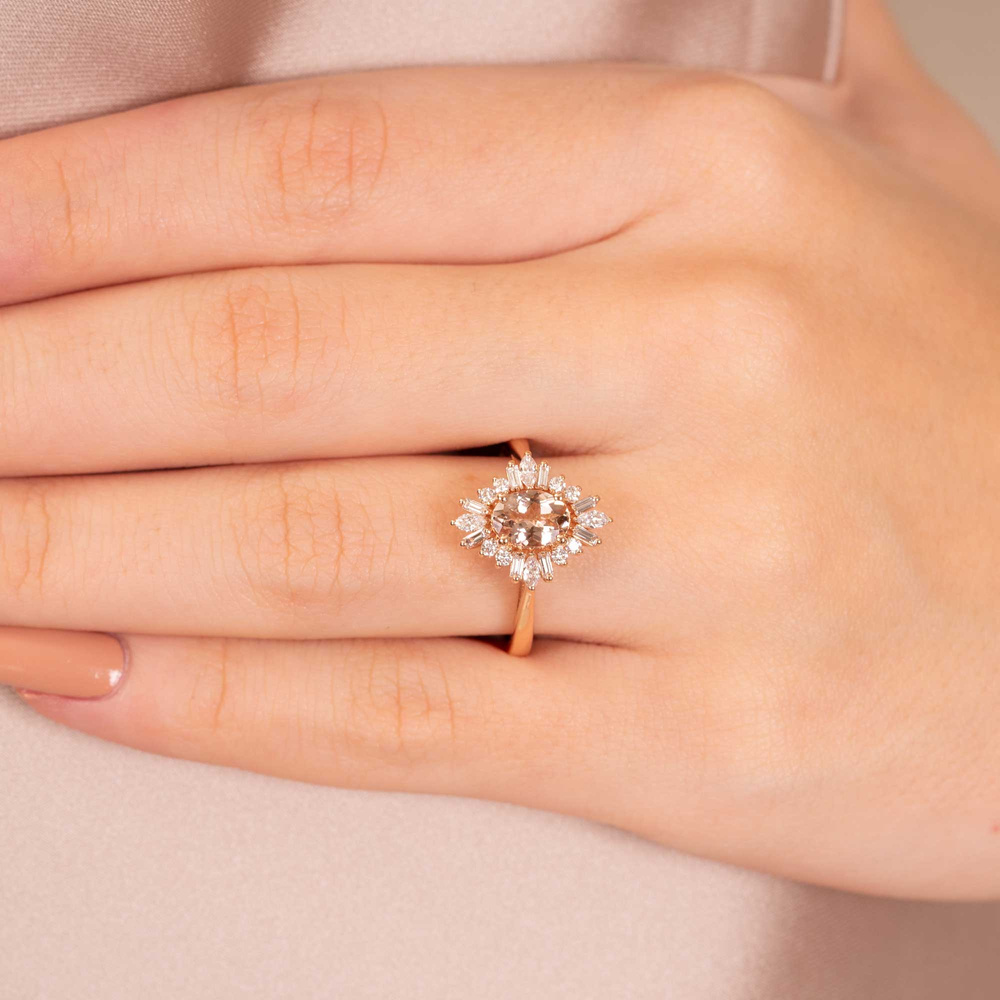 Oval Kesim Morganite ve Pırlanta Vintage Yüzük