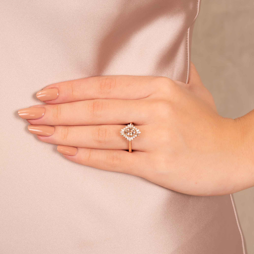 Oval Kesim Morganite ve Pırlanta Vintage Yüzük