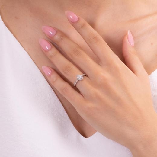 0.60 Karat E Renk Damla Pırlanta Tektaş Yüzük hover