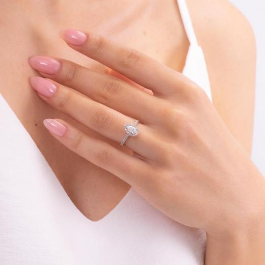 0.82 Karat D Renk Su Damlası Pırlanta Tektaş Yüzük hover
