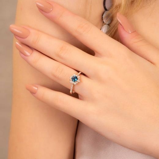 London Blue Topaz ve Pırlanta Vintage Yüzük hover