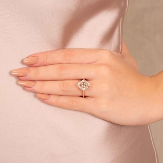 Oval Kesim Morganite ve Pırlanta Vintage Yüzük hover